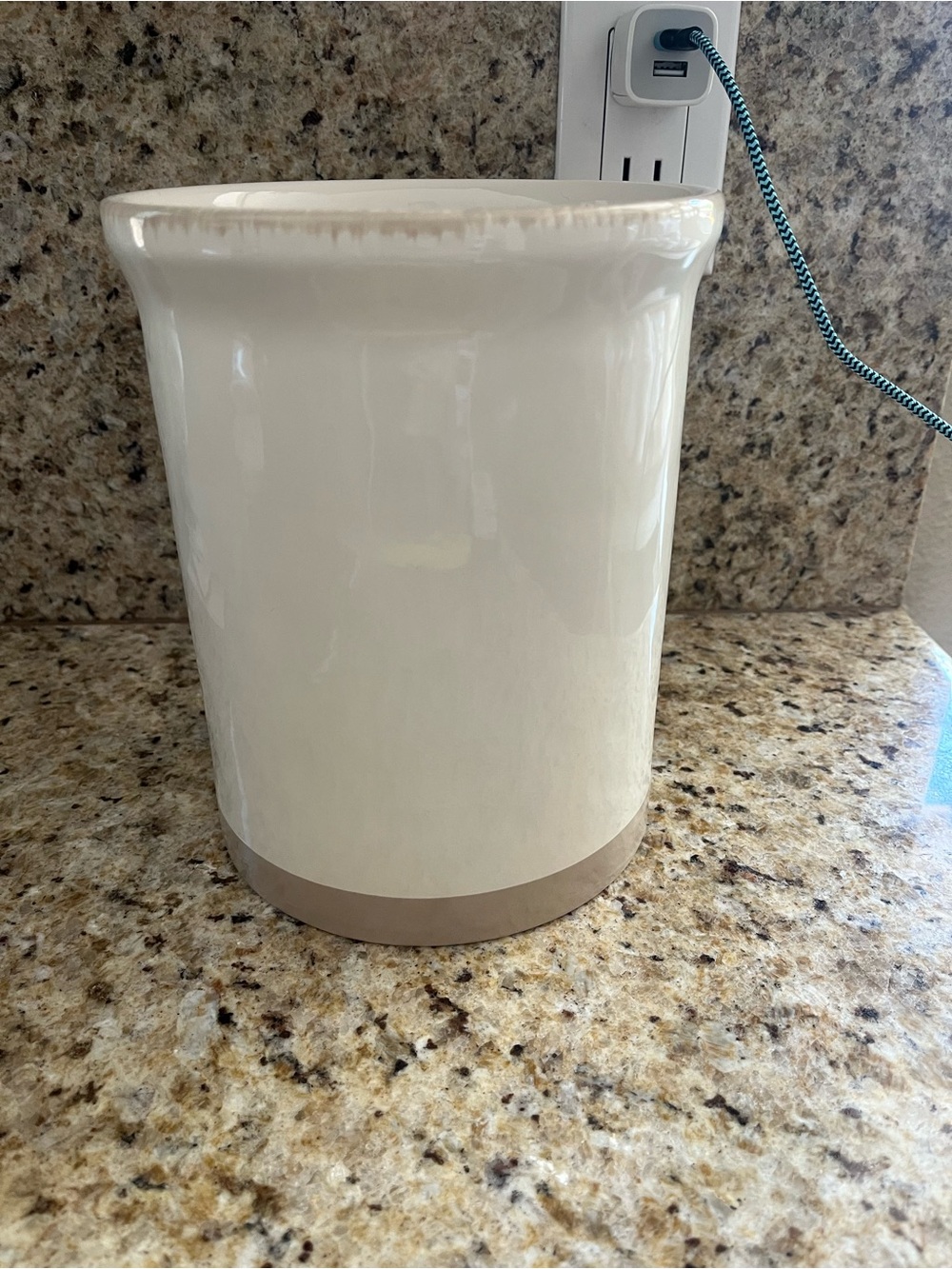 Rae Dunn Ceramic 'STORE' Canister with Rooster Farmhouse Utensils - Picture 3 of 3